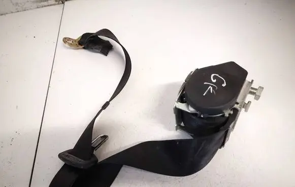 Audi A4 S4 B6 8E 8H Rear seatbelt 8e5857805