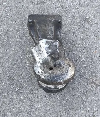 Mercedes-Benz C AMG W203 Engine mount bracket A6112230804