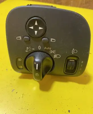 Mercedes-Benz C W203 Light switch A2035450604 2035450604