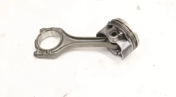 Volkswagen Golf VIII Piston 05EAB5784435