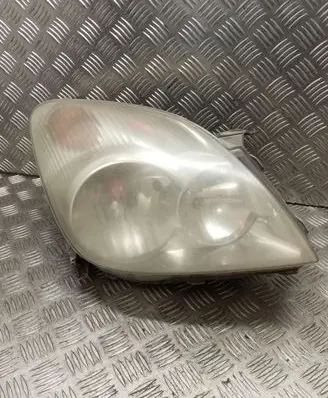 Toyota Corolla Verso E121 Headlight/headlamp