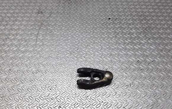 Renault Laguna II Fuel Injector clamp holder