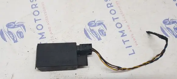 BMW 5 E39 AUC sensor 8391470