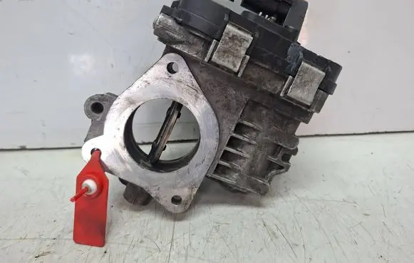 Opel Vectra C Throttle body valve S27647143 48CPD4