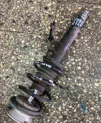 BMW 1 E81 E87 Front shock absorber/damper