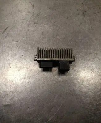 Renault Kadjar Glow plug pre-heat relay 271206395R