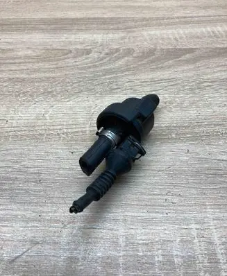 Audi A4 S4 B5 8D Valve vacuum 058133459