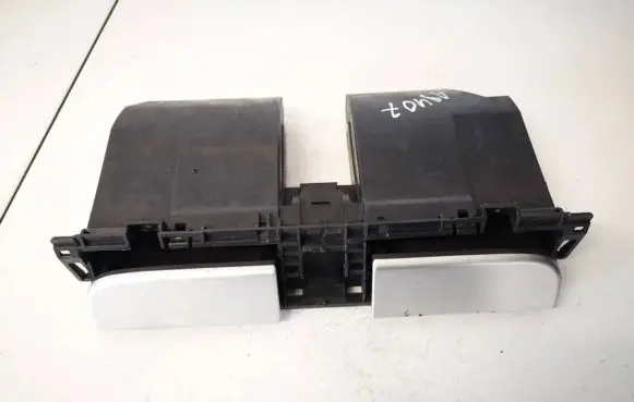 Volkswagen PASSAT B6 Cup holder 3c0858407