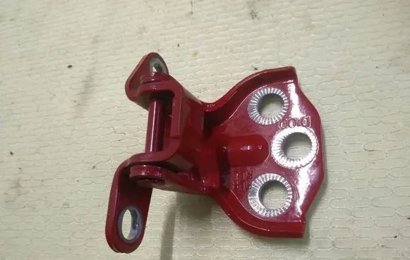 SsangYong Korando Rear door lower hinge A075929