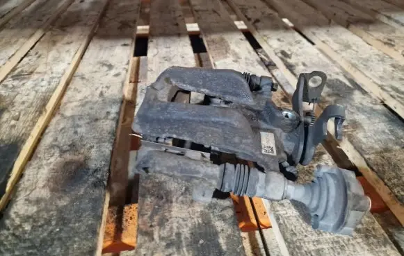 Buick Encore I Rear brake caliper