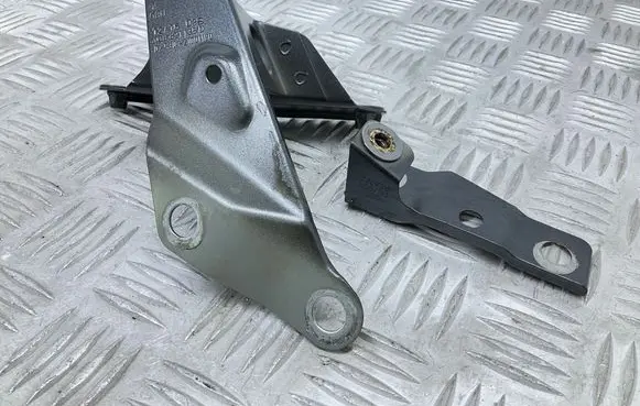Audi A7 S7 4G Fender mounting bracket 4G8821135D 4G8809321