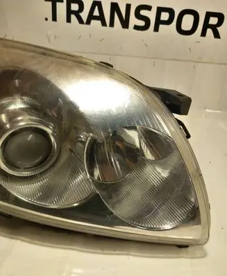 Toyota Avensis T250 Headlight/headlamp 99226