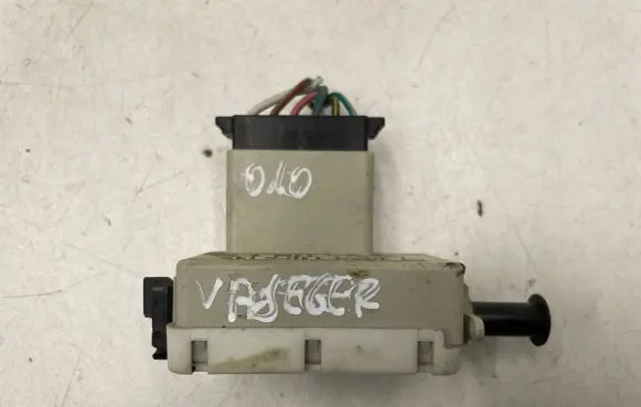 Brake pedal sensor switch