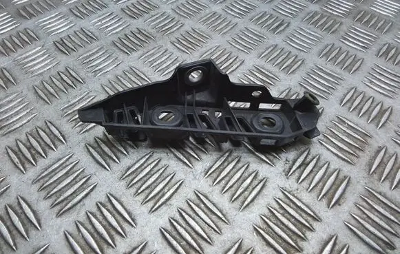 Volkswagen PASSAT B8 Front bumper mounting bracket 3C0807050