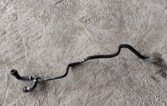 BMW X5 E53 Engine coolant pipe/hose 6925234