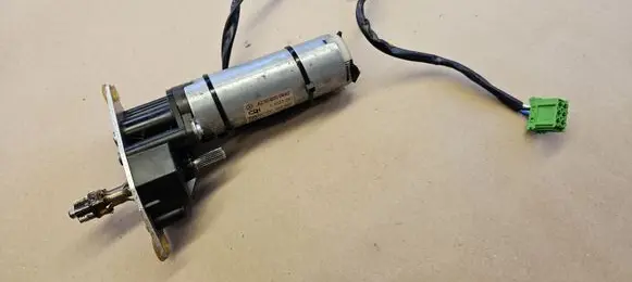 Mercedes-Benz SL R230 Seat adjustment motor A2308200642 2308200642