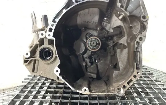 Manual 5 speed gearbox