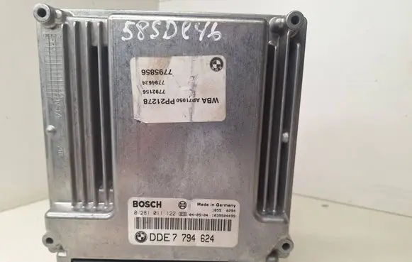 BMW 3 E46 Engine control unit/module 0281011122 1039S04499 7794624