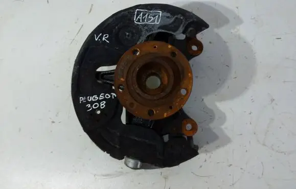 Peugeot 308 Front wheel hub spindle knuckle