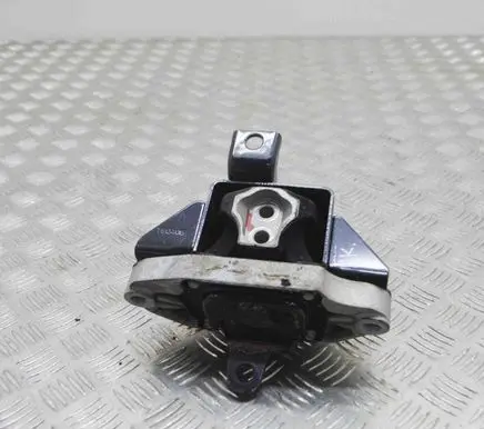 Hyundai Tucson TL Engine mount bracket 21830D7000