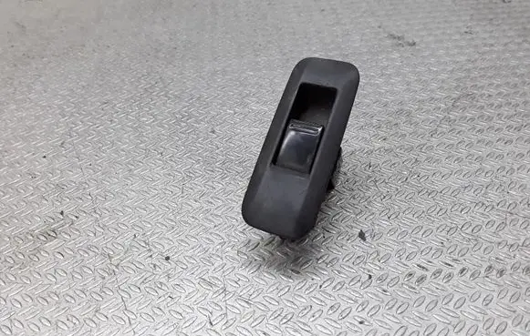 Nissan Primera Electric window control switch 25411AV600