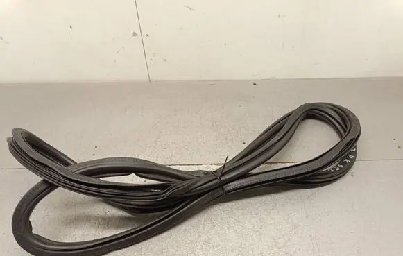 Audi A6 S6 C7 4G Front door rubber seal 