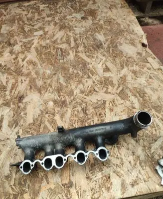 Volvo S70 V70 V70 XC Intake manifold 074129713R