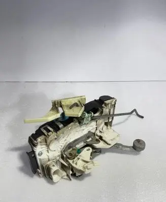 Jeep Cherokee IV KK Front door lock P04589469AE T61KD1648