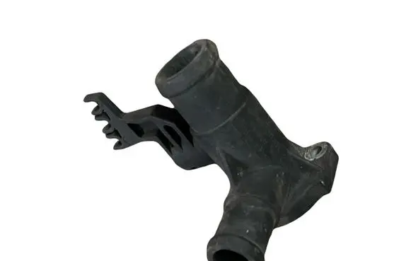 Volkswagen Golf III Engine coolant pipe/hose 037121133E