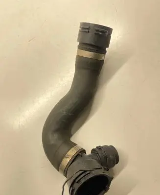 BMW X5 E70 Engine coolant pipe/hose 16185913 7803078