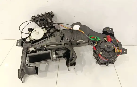 Iveco Daily 3rd gen Interior heater climate box assembly 504035332 154900000 E4900001
