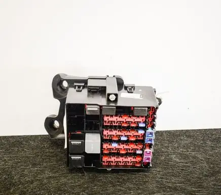 Ford B-MAX Fuse box set