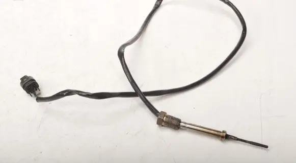 BMW 1 F40 Exhaust gas temperature sensor 8589813