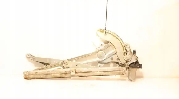 Suzuki SX4 Front window lifting mechanism without motor 