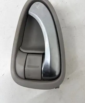 Toyota Avensis T270 Rear door interior handle 6920605051 76693A1