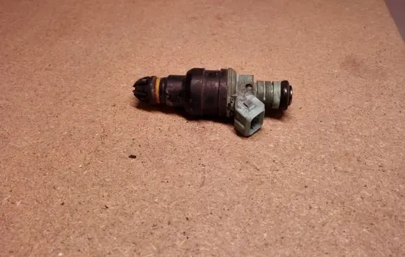 BMW 5 E34 Fuel injector 0280150415