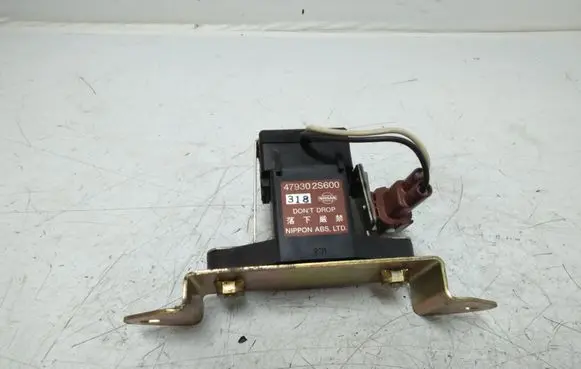Nissan Navara D22 ESP acceleration yaw rate sensor 47930 2S600