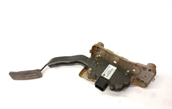 Land Rover Discovery 3 - LR3 Accelerator throttle pedal SLC500031