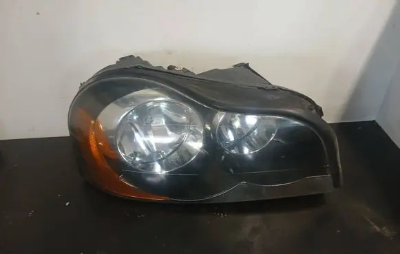 Volvo XC90 Headlight/headlamp 20A451