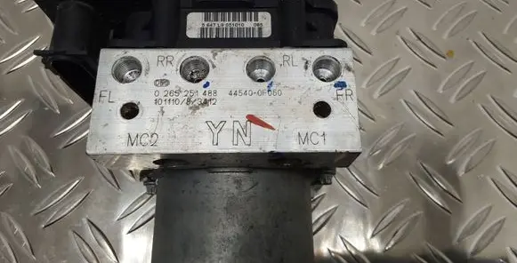 Toyota Verso ABS Pump 445400F050