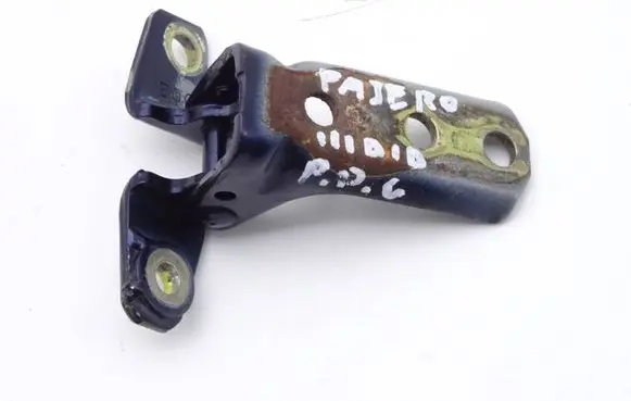 Mitsubishi Pajero Front door hinge set 