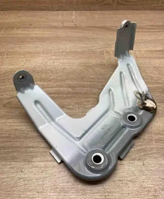 BMW X3 G01 Fender mounting bracket 7424678 352B