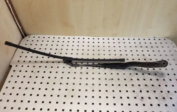 Mercedes-Benz E W212 Windshield/front glass wiper blade A2128201144