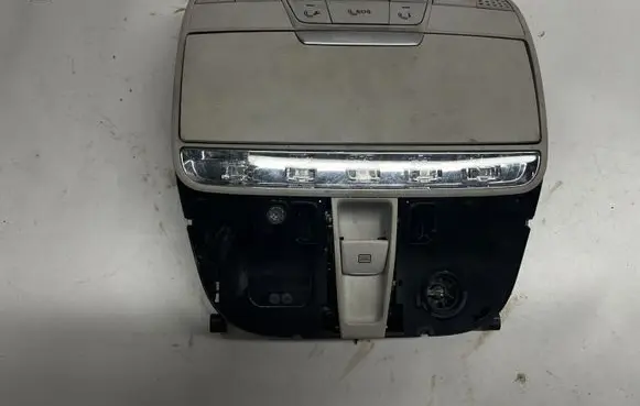 Mercedes-Benz C W205 Front seat light A0009002507