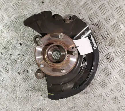 Front wheel hub