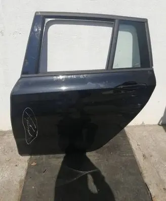 BMW 2 F46 Rear door
