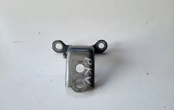 Renault Kadjar Front door upper hinge