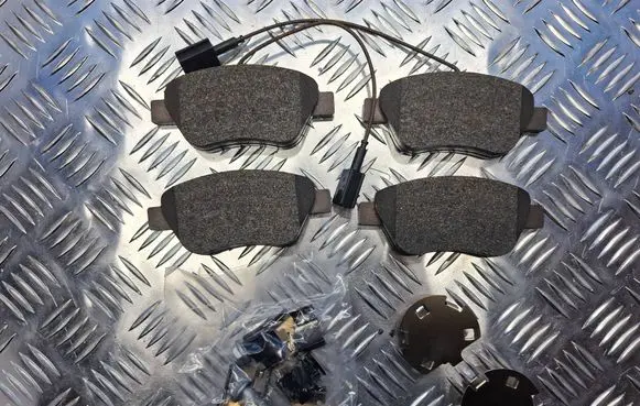 Fiat 500 Brake pads (front) 77367327