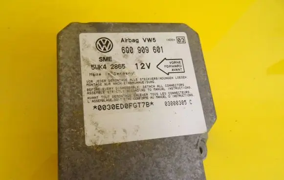 Volkswagen Golf IV Airbag control unit/module 6Q0909601