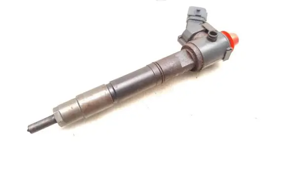 Volvo V40 Fuel injector VEA13-2370010-CAA VEA132370010CAA